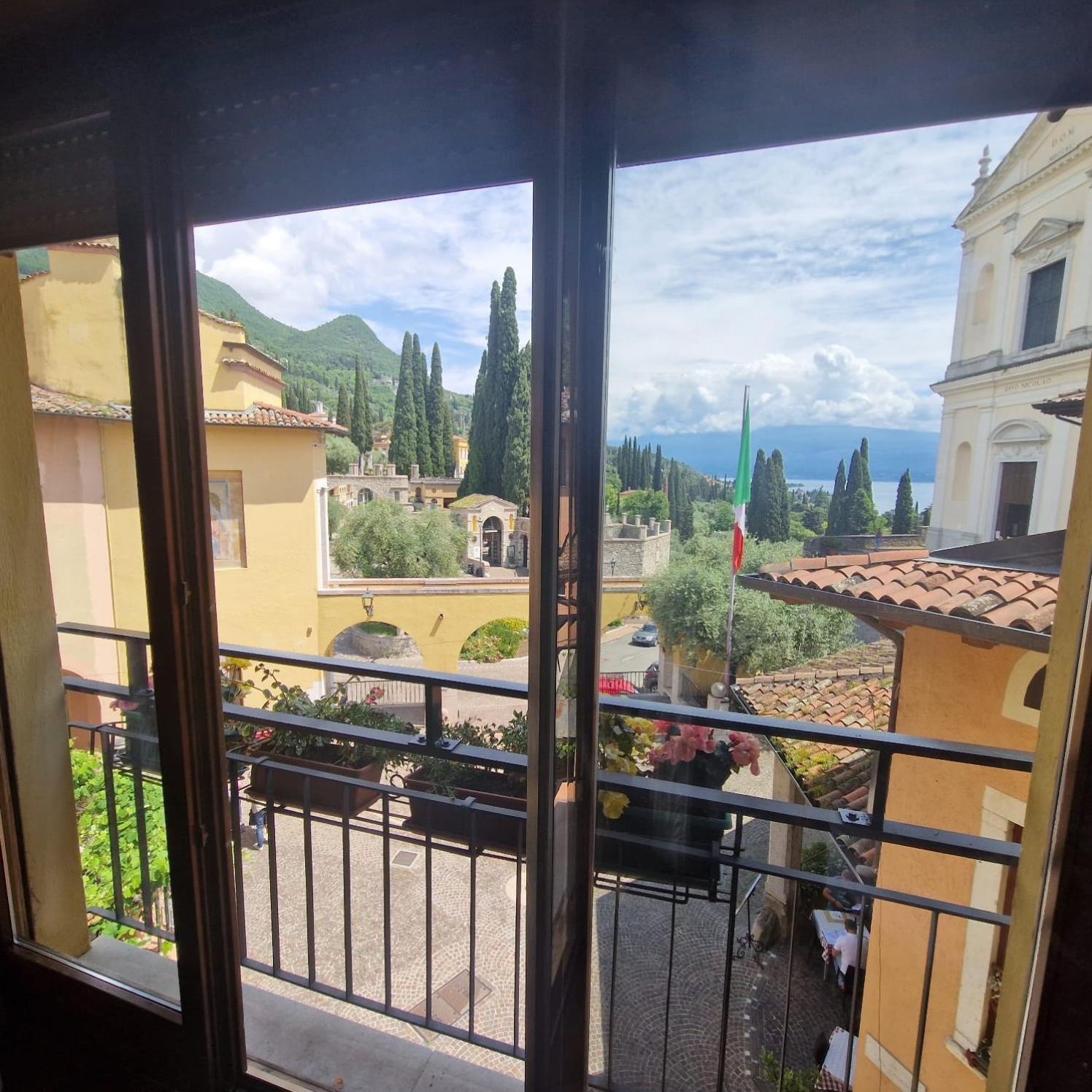 B&B Al Vittoriale Da Maja Gardone Riviera Exteriör bild