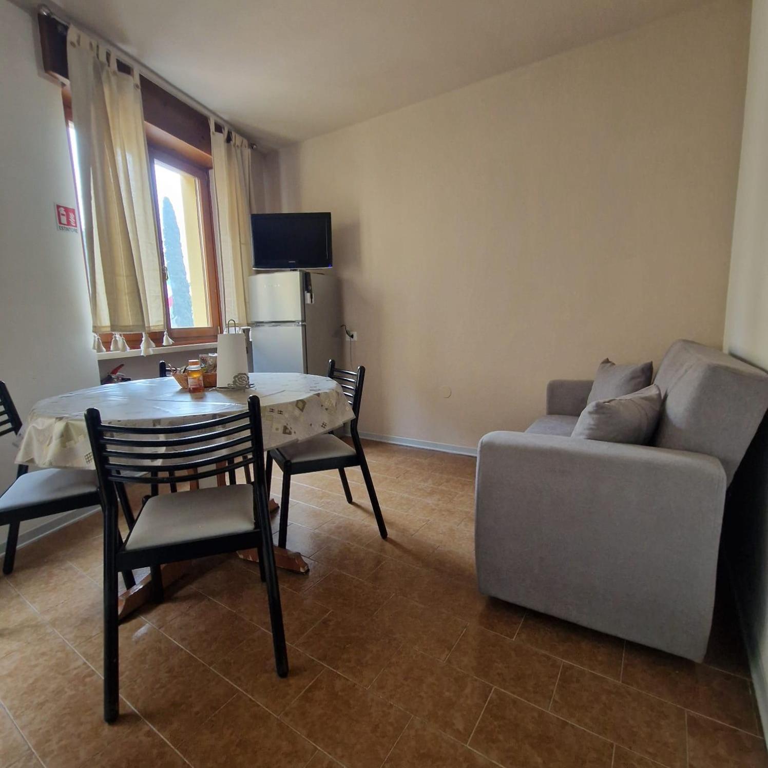 B&B Al Vittoriale Da Maja Gardone Riviera Exteriör bild